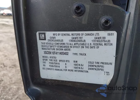 2001 Chevrolet Silverado 1500 Ls из США, поврежденный, VIN 2GCEK19T411405402